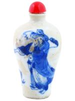 CHINESE BLUE WHITE PORCELAIN SNUFF BOTTLE W STOPPER