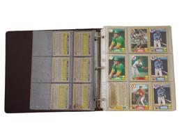 COLLECTION OF VINTAGE AMERICAN BASEBALL CARDS IN ALBUM