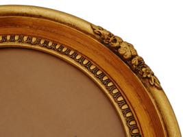COLLECTION OF VICTORIAN OVAL GILDED WOODEN FRAMES