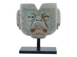 CARVED OLMEC HEAD PRE COLUMBIAN AMERICA MADE STONE