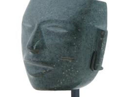 ANCIENT MESOAMERICAN OLMEC HEAD OF DARK GREEN STONE