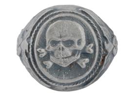 GERMAN WWII WAFFEN SS DIVISION TOTENKOPF SILVER RING