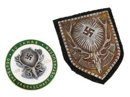 GROUP OF 2 GERMAN WWII HUNTING SOCIETY SHIELD BADGE