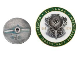 GROUP OF 2 GERMAN WWII HUNTING SOCIETY SHIELD BADGE