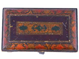 ANTIQUE PERSIAN LACQUERED LIDDED PAPER MACHE BOX