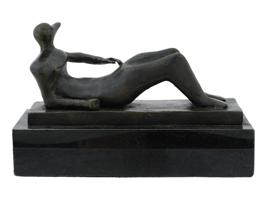 RECLINING FIGURE BRONZE SCULPTURE BY HENRY MOORE