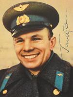 SOVIET ERA ASTRONAUT YURI GAGARIN PHOTO CARD SIGNED