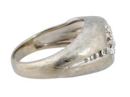 VINTAGE 14K WHITE GOLD DIAMOND RING