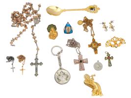 COLLECTION OF RELIGIOUS CROSSES, BROOCHES AND SPOON