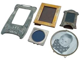 COLLECTION OF VARIOUS SILVER PLATED PICTURE FRAMES