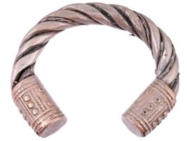 CENTRAL ASIAN TURKMEN TWISTED SILVER JEWELRY BRACELET