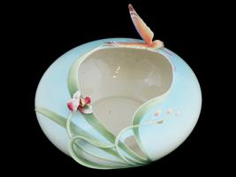 VINTAGE FRANZ JEN WOO PORCELAIN BUTTERFLY VASE