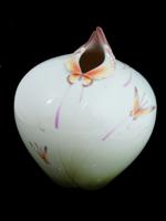 VINTAGE FRANZ JEN WOO PORCELAIN BUTTERFLY VASE