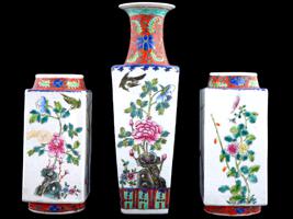 CHINESE REPUBLIC FAMILE ROSE PORCELAIN VASES SET