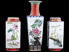 CHINESE REPUBLIC FAMILE ROSE PORCELAIN VASES SET