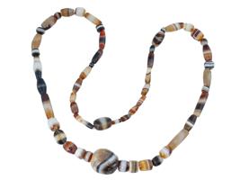 COLLECTION OF ANCIENT ROMAN PARTHIAN AGATE BEADS