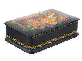 RUSSIAN FEDOSKINO LACQUERED WOODEN BOX W PAINTING