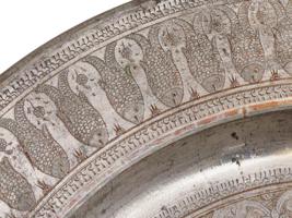 ANTIQUE PERSIAN HAND-ENGRAVED ROUND PLATE BY MICHAELIAN