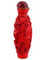 ANTIQUE CHINESE CARVED CINNABAR SNUFF BOTTLE