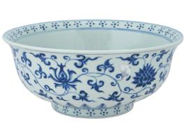 CHINESE MING DYNASTY BLUE AND WHITE PORCELAIN BOWL