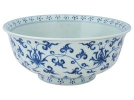 CHINESE MING DYNASTY BLUE AND WHITE PORCELAIN BOWL