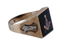 10K GOLD AND BLACK ONYX MENS MASONIC SIGNET RING