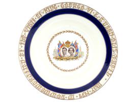 ENGLISH QUEEN ELIZABETH KING GEORGE PLATE AND CUPS