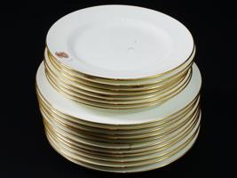 ANTIQUE FRENCH MINTON PORCELAIN DINNER PLATES SET