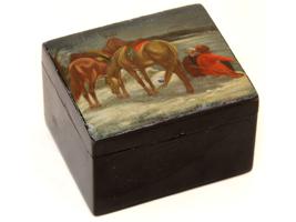 RARE IMPERIAL RUSSIA LACQUERED TRINKET BOX BY LUKUTINS