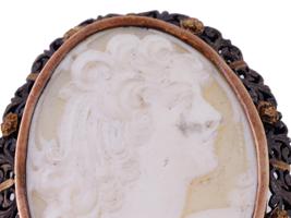 VICTORIAN MANNER PORTRAIT SHELL CAMEO BROOCHES