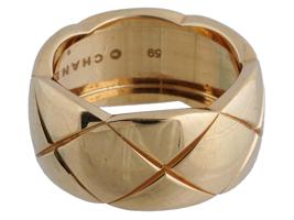 CHANEL 18K GOLD COCO CRUSH BAND RING IN A BOX