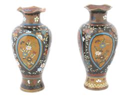 19TH C ANTIQUE JAPANESE MEIJI ERA CLOISONNE VASES