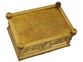 ANTIQUE FRENCH GILT BRASS TRINKET BOX WITH MINIATURE