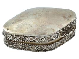 EGYPT MID CENTURY STERLING SILVER VANITY BOX