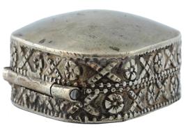 EGYPT MID CENTURY STERLING SILVER VANITY BOX