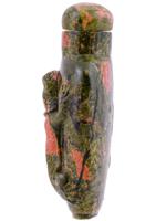 ANTIQUE CHINESE UNIKITE STONE SNUFF BOTTLE W LIZARD