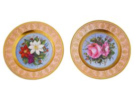 PAIR OF ANTIQUE ENGLISH PORCELAIN DECORATIVE PLATES