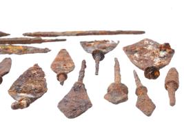 ANCIENT GREEK AND ROMAN IRON ARROWHEAD COLLECTION