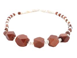 ANTIQUE RED AVENTURINE AND SHELL BEADED NECKLACE