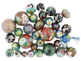 LARGE COLLECTION OF CHINESE CLOISONNE ENAMEL BEADS