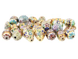 COLLECTION OF CHINESE FLORAL CLOISONNE ENAMEL BEADS