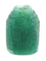 ANTIQUE CHINESE CARVED JADE SNUFF OR PERFUME BOTTLE