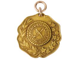 ANTIQUE AMERICAN NEW YORK NEWSPAPER GOLF CLUB MEDAL