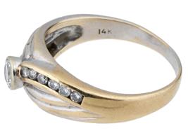 AMERICAN 14K GOLD RING WITH NATURAL DIAMONDS