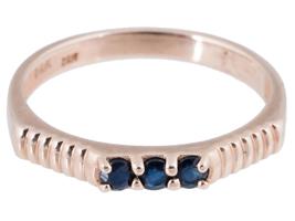 VINTAGE 14K GOLD AND BLUE SAPPHIRE RING