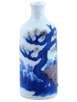 ANTIQUE CHINESE BLUE AND WHITE PORCELAIN SNUFF BOTTLE