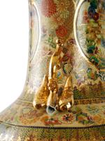 LARGE CHINESE GILT PORCELAIN VASE WITH BIRDS