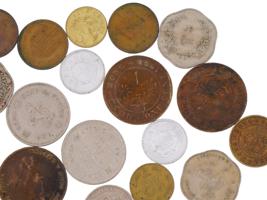 LARGE COLLECTION OF ANTIQUE AND VINTAGE ASIAN COINS