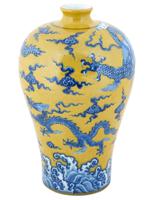 ANTIQUE MING CHINESE PORCELAIN DRAGON VASE