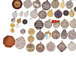 LARGE VINTAGE COLLECTION OF ARGENTINE BADGES